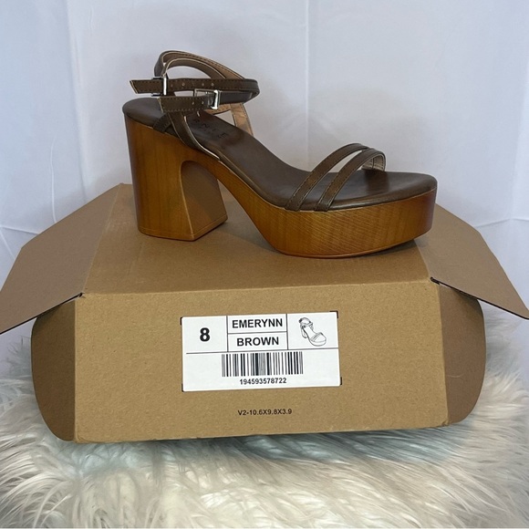 Journee Collection Women's EMMERYNN Brown Block Heel 8 M NWB - Picture 7 of 7